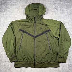 Nike Jacket Mens XL Green Tech Essential Windrunner Hooded Fill Zip Gorpcore
